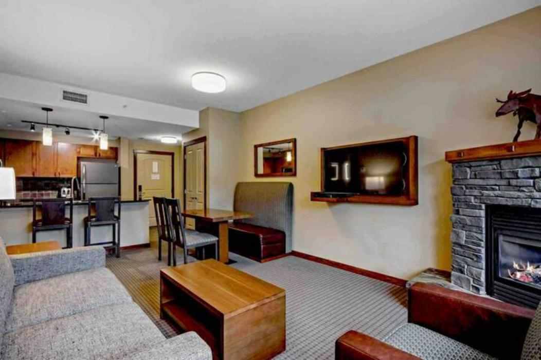 Falcon Crest Lodge 1 Bedroom Condo With Gym & Hot-Tubs & Mountain View 캔모어 외부 사진