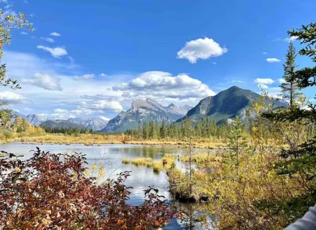 Falcon Crest Lodge 1 Bedroom Condo With Gym & Hot-Tubs & Mountain View 캔모어 외부 사진