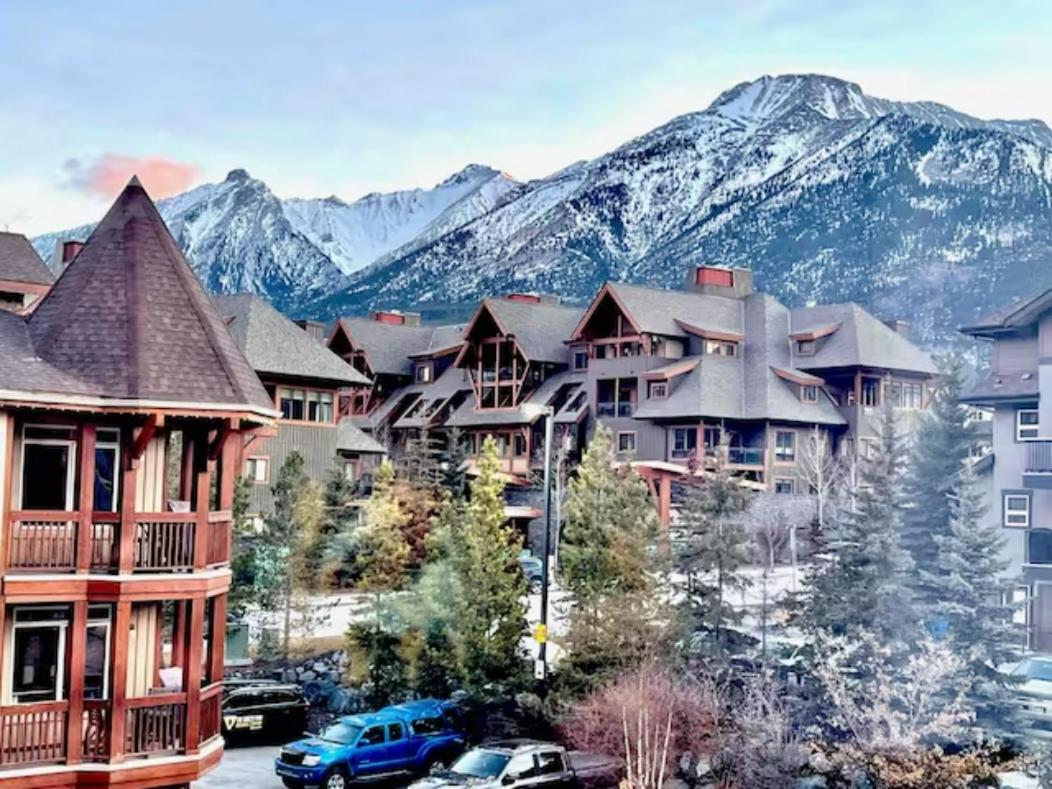 Falcon Crest Lodge 1 Bedroom Condo With Gym & Hot-Tubs & Mountain View 캔모어 외부 사진