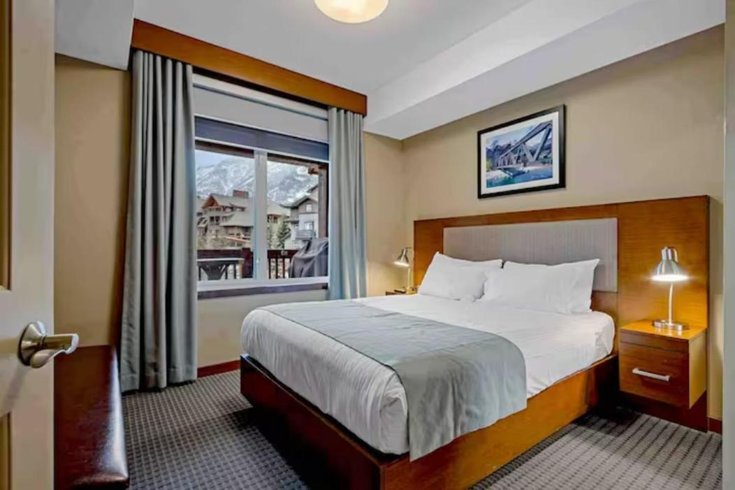 Falcon Crest Lodge 1 Bedroom Condo With Gym & Hot-Tubs & Mountain View 캔모어 외부 사진